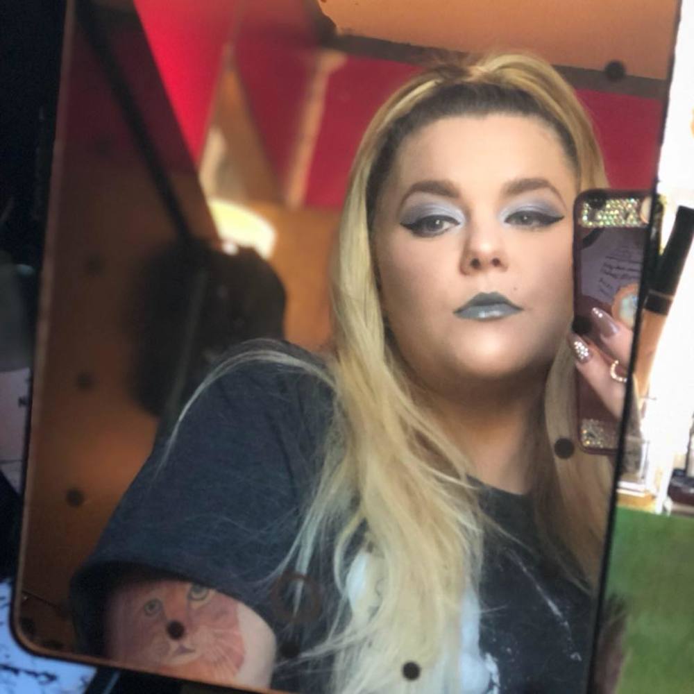 Meet your Posher, Desiree